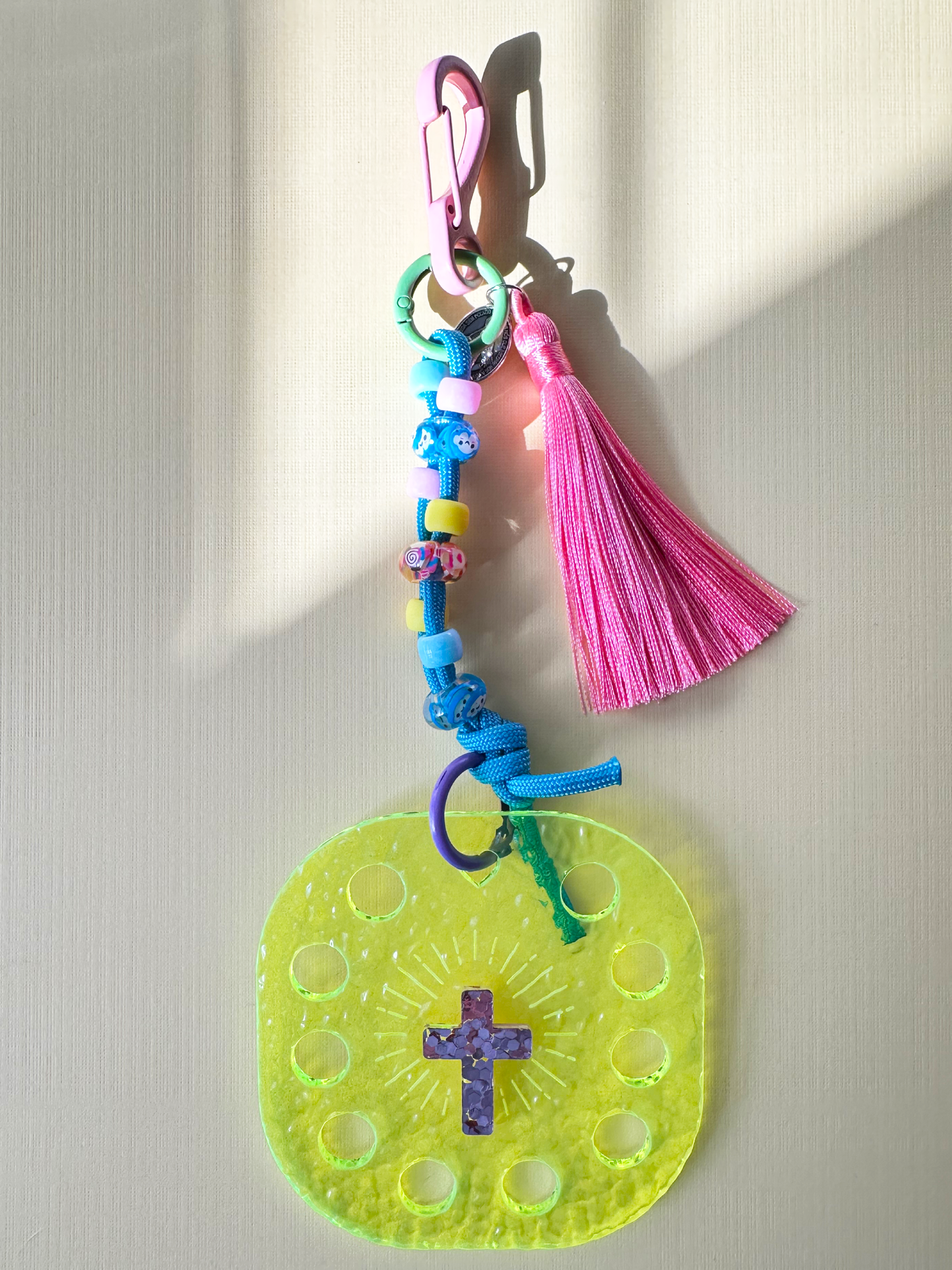 Holy Charm - Neon green